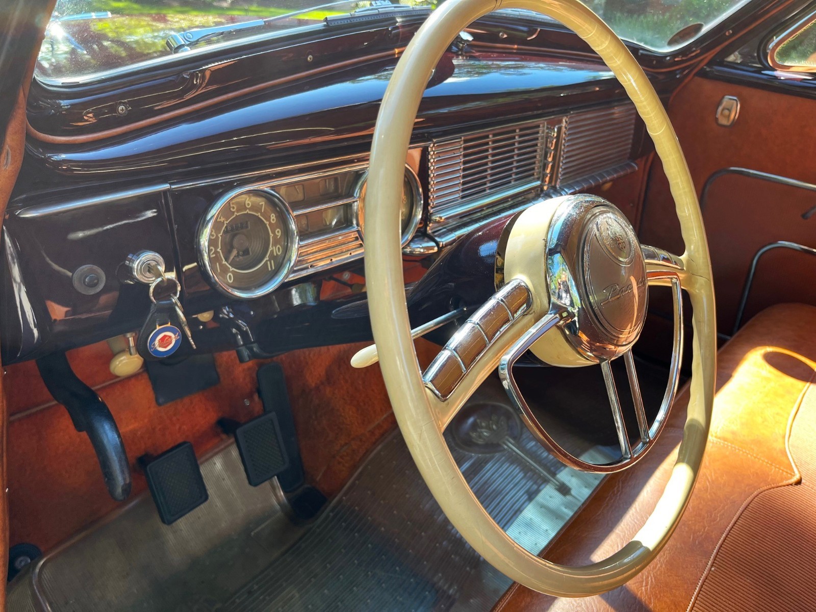 Packard-Victoria-1948-Convertible-9