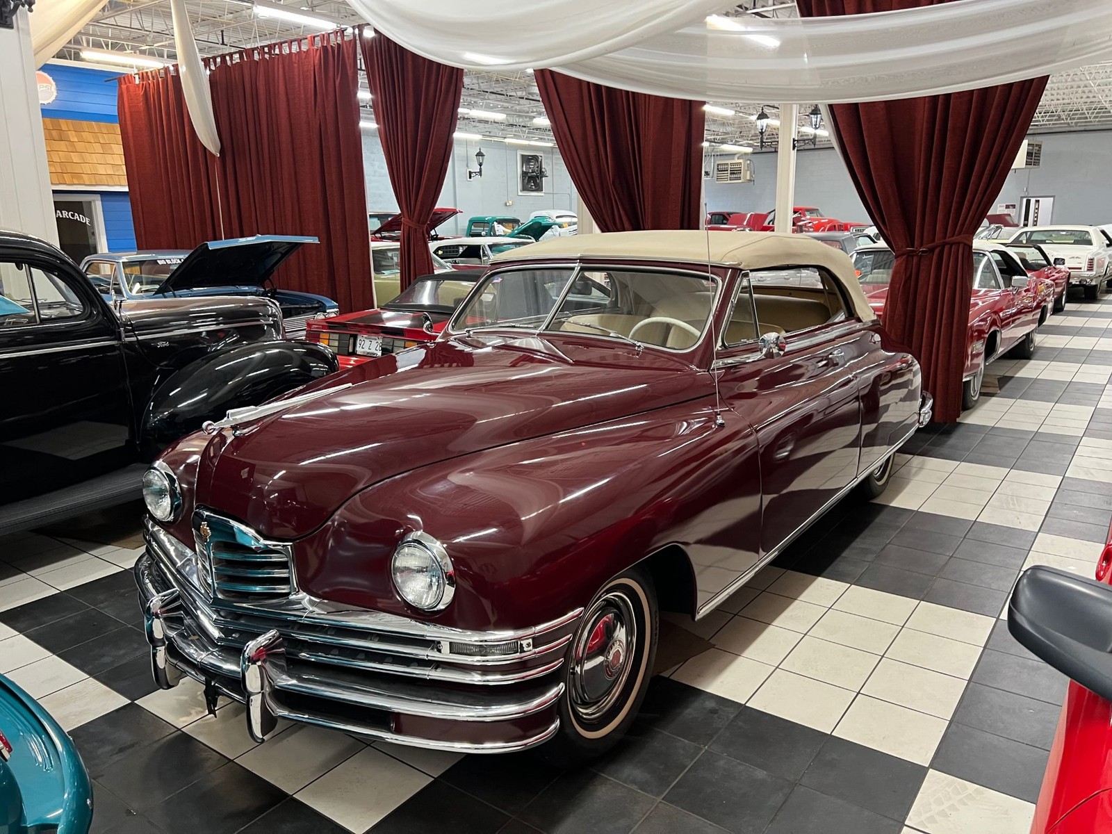 Packard-Victoria-Super-8-1948-Convertible-33