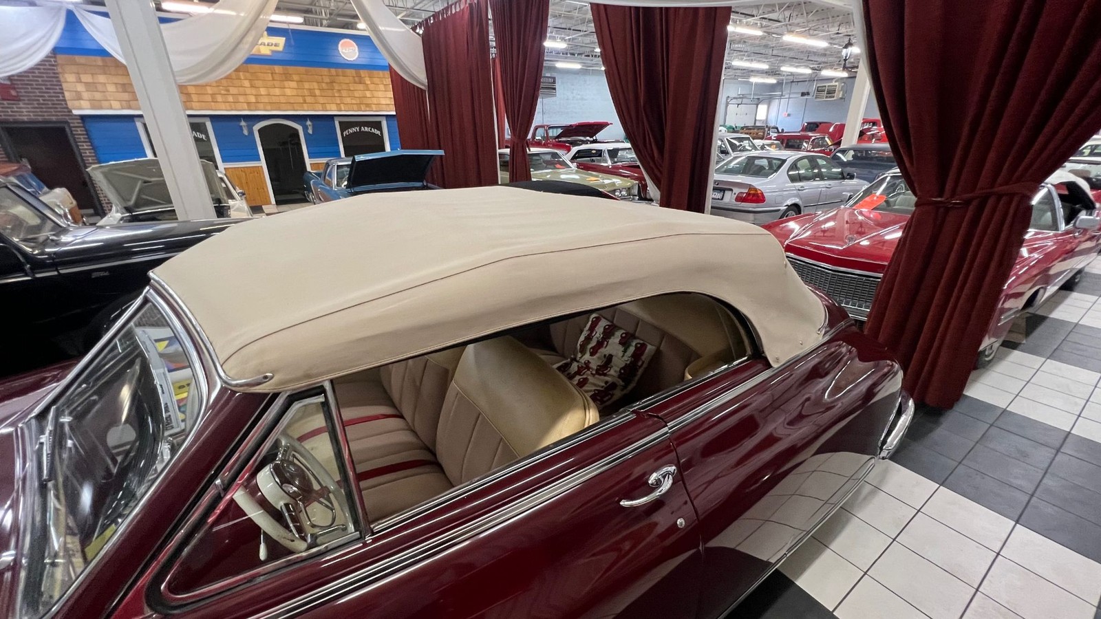 Packard-Victoria-Super-8-1948-Convertible-8