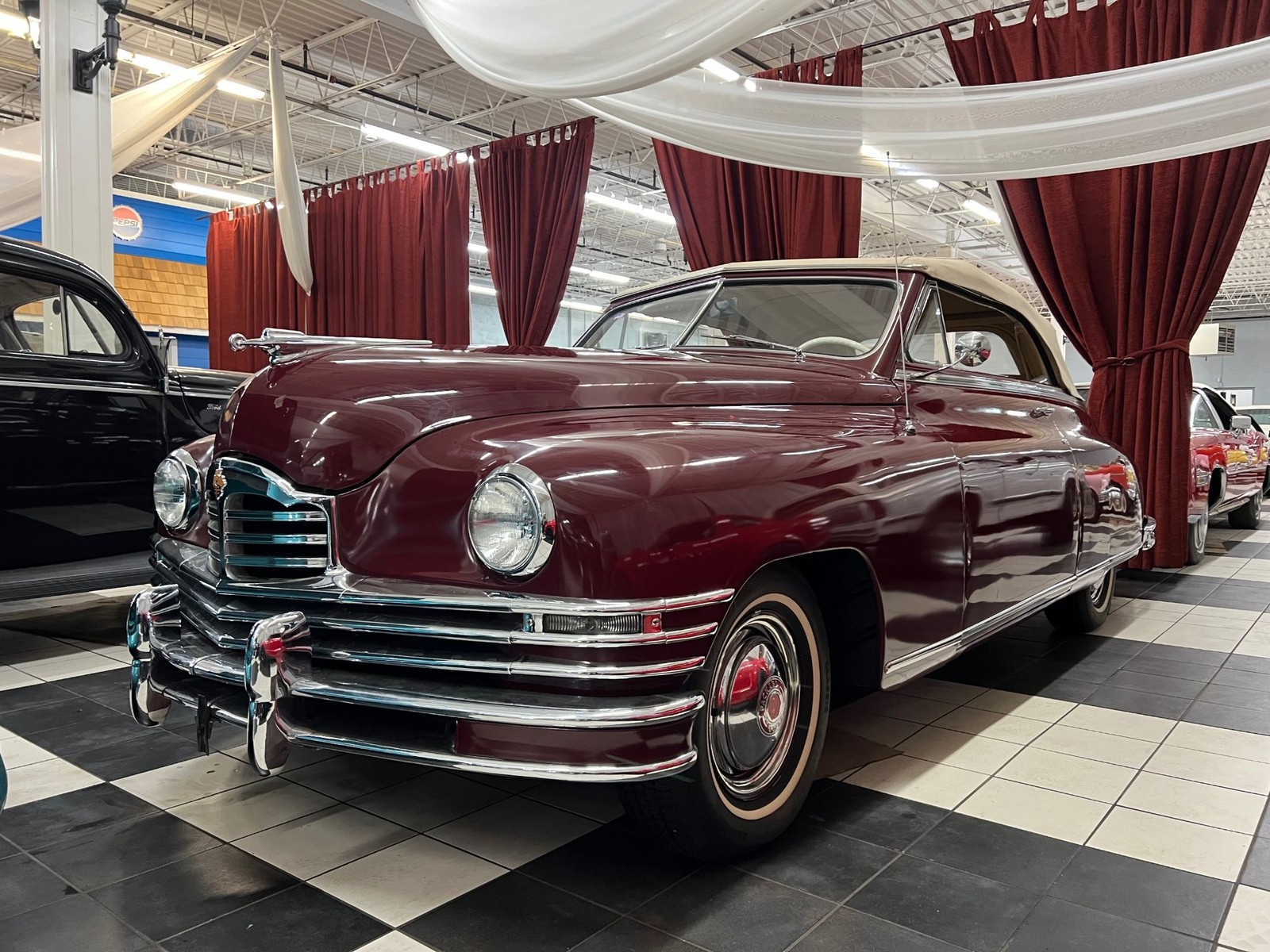 Packard-Victoria-Super-8-1948-Convertible