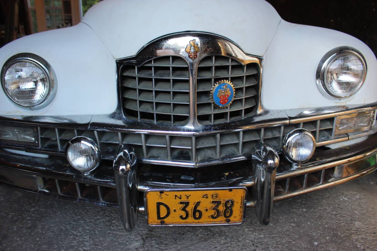 Packard-custom-eight-victoria-convertible-1948-white-23