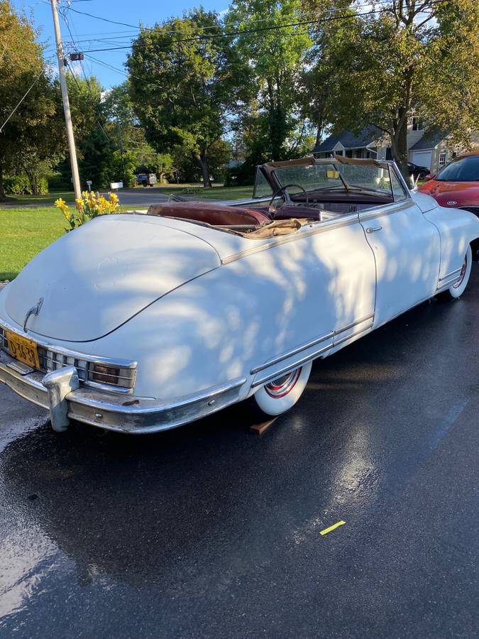 Packard-custom-eight-victoria-convertible-1948-white-4