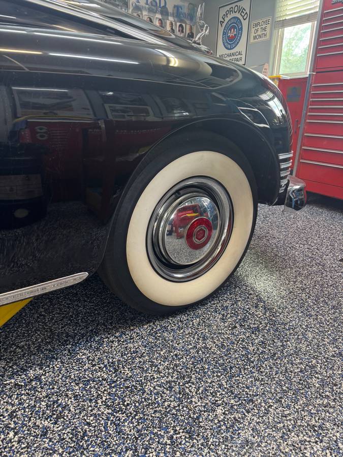 Packard-custom-super-clipper-1947-black-18