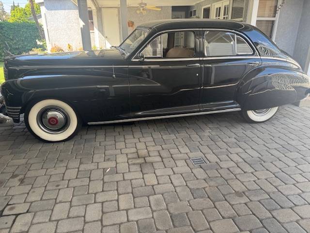 Packard-custom-super-clipper-1947-black-19