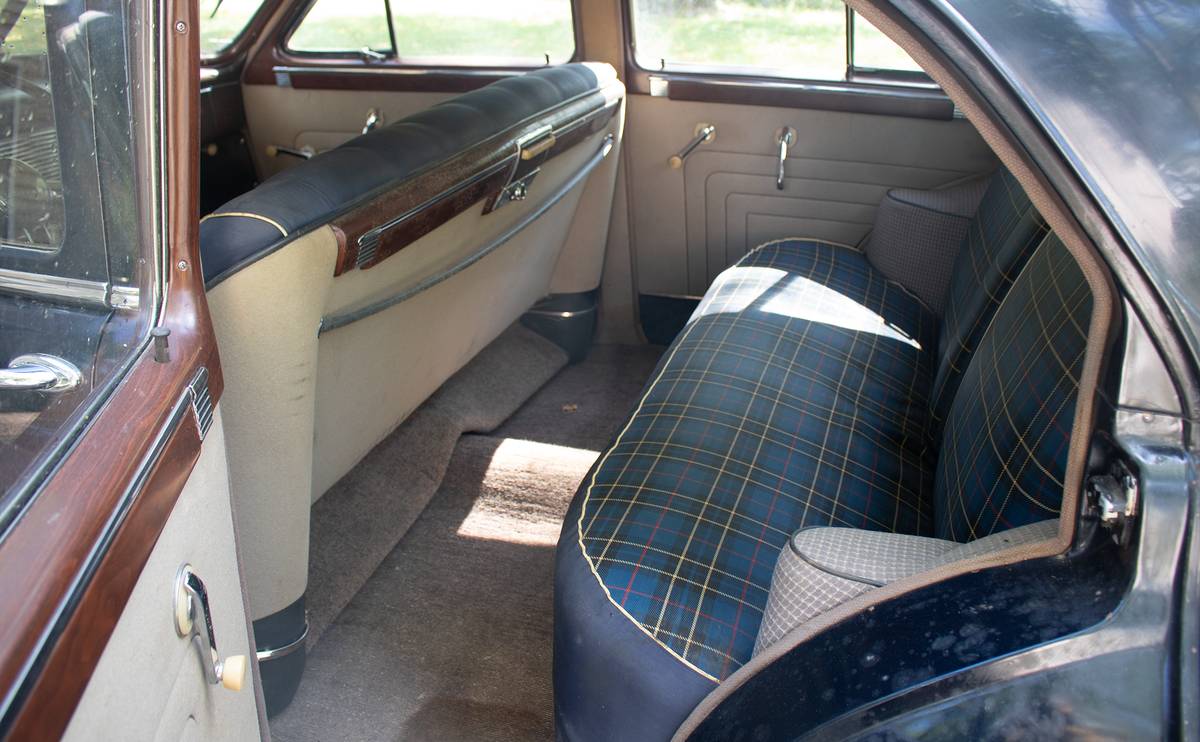 Packard-eight-1949-7