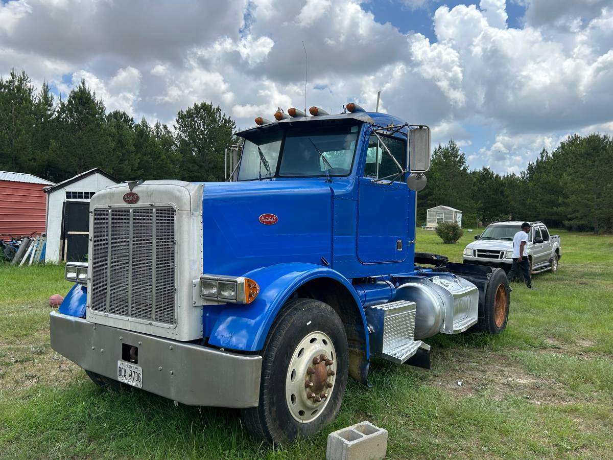 Peterbilt-338-diesel-1993-blue