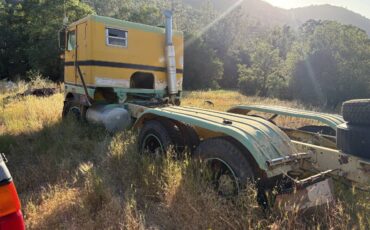 Peterbilt-352a-diesel-1972-yellow-1