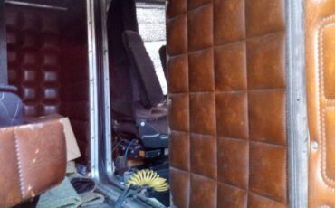 Peterbilt-359-diesel-1978-3