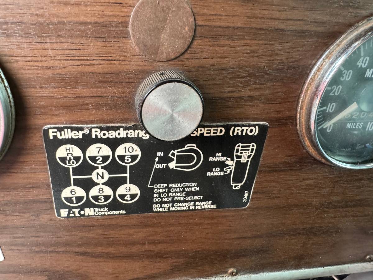 Peterbilt-359-diesel-1986-5