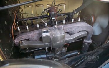 Pierce-Arrow-Eight-Model-54-1932-17