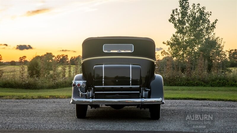 Pierce-Arrow-Eight-Model-54-1932-3