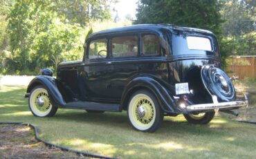 Plymouth-1934-blue-2