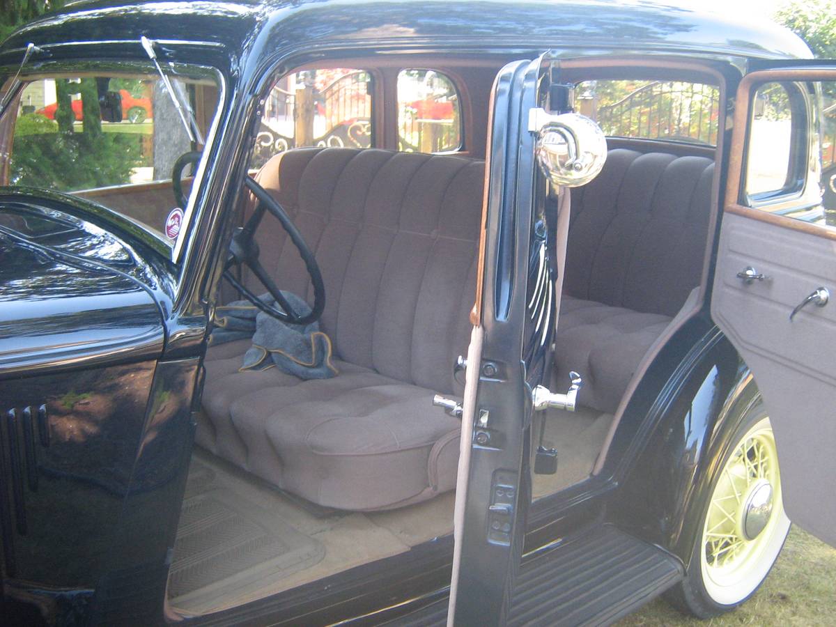Plymouth-1934-blue-4