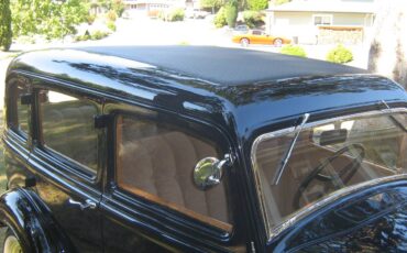 Plymouth-1934-blue-5