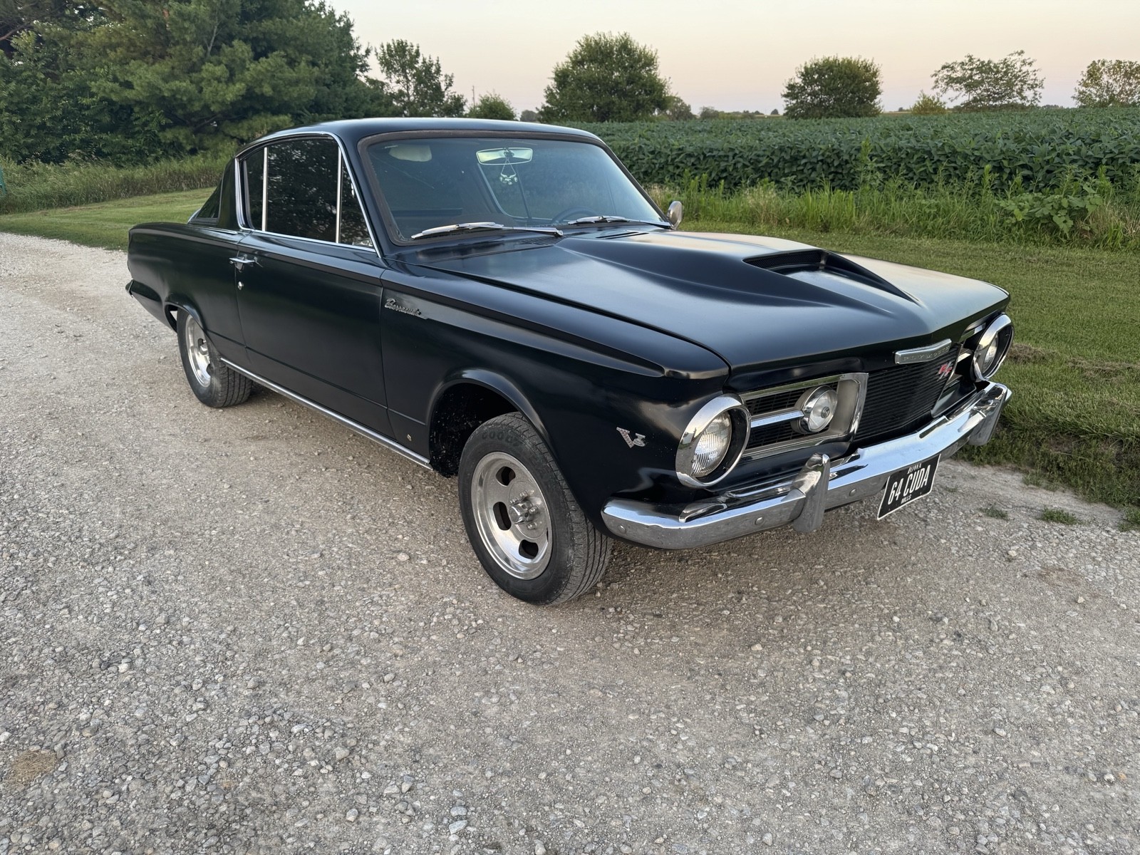 Plymouth-Barracuda-1964-1