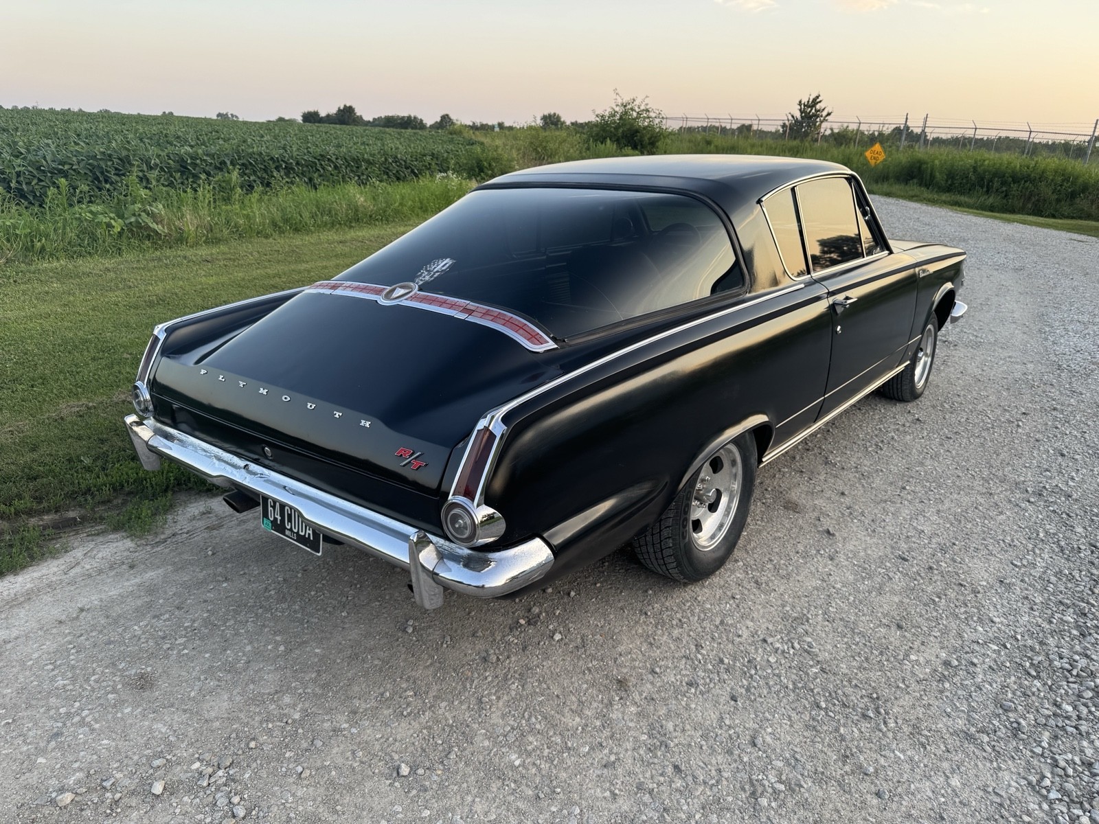 Plymouth-Barracuda-1964-2