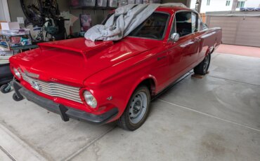 Plymouth-Barracuda-1964-Red-Black-2