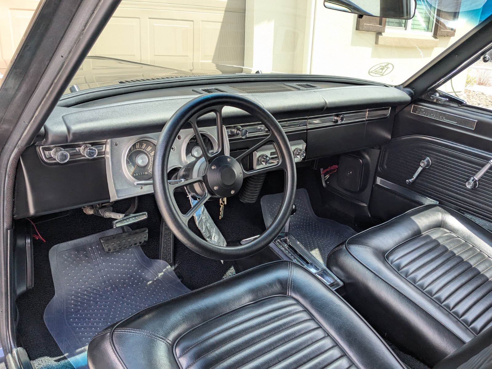 Plymouth-Barracuda-1965-Coupe-10