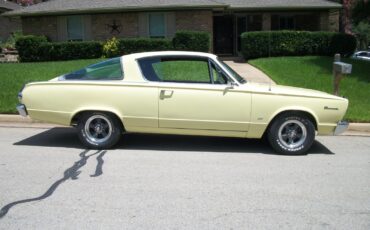 Plymouth-Barracuda-1966-Coupe-1