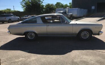 Plymouth-Barracuda-1966-Coupe-10