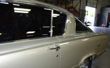 Plymouth-Barracuda-1966-Coupe-37