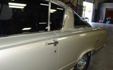 Plymouth-Barracuda-1966-Coupe-38