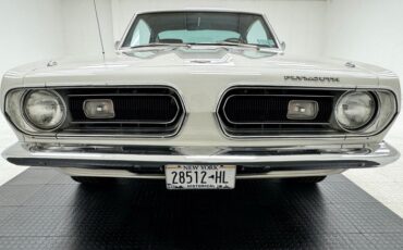 Plymouth-Barracuda-1968-Sable-White-Red-14