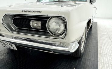 Plymouth-Barracuda-1968-Sable-White-Red-16