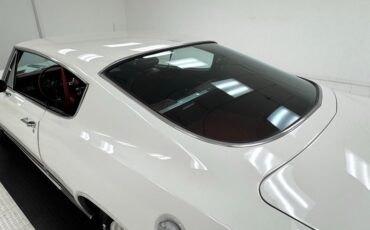 Plymouth-Barracuda-1968-Sable-White-Red-26
