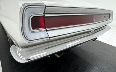 Plymouth-Barracuda-1968-Sable-White-Red-28