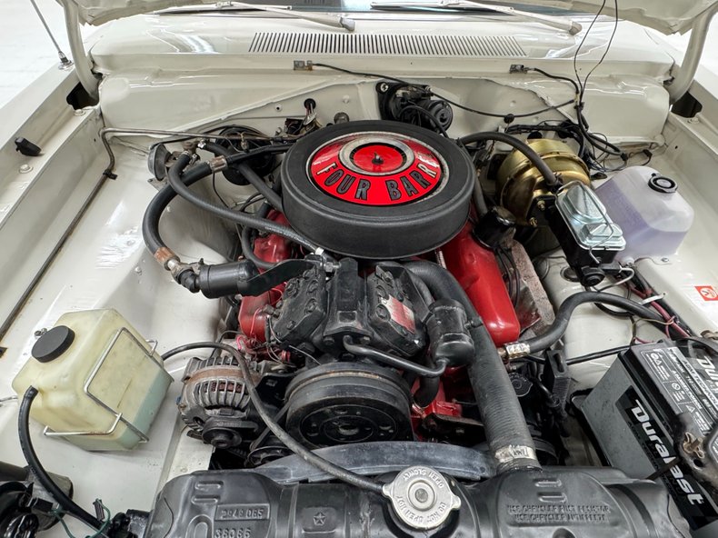 Plymouth-Barracuda-1968-Sable-White-Red-41