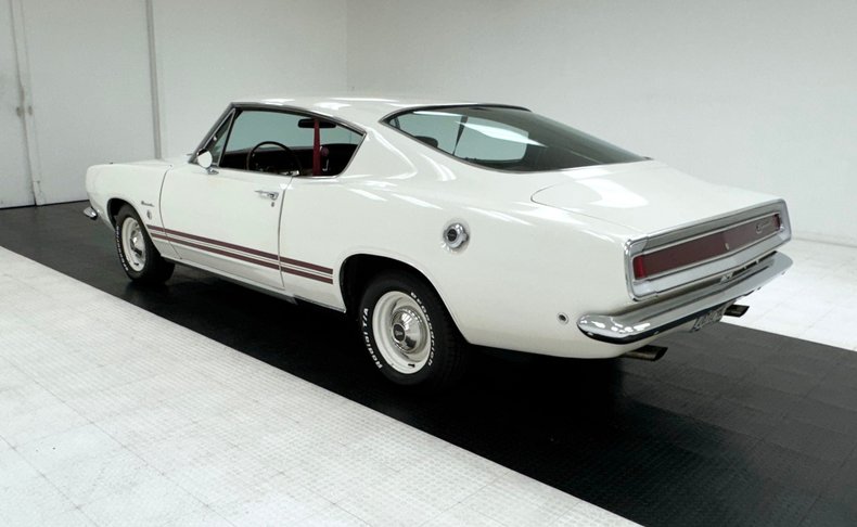 Plymouth-Barracuda-1968-Sable-White-Red-7