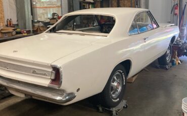 Plymouth-Barracuda-1968-Sedan-2