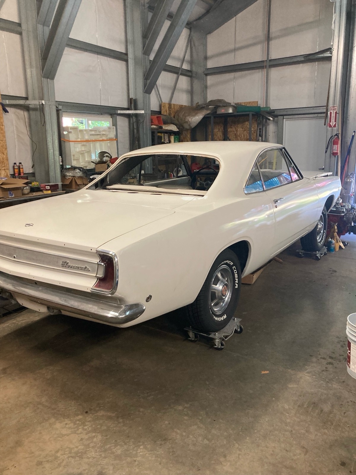 Plymouth-Barracuda-1968-Sedan-2