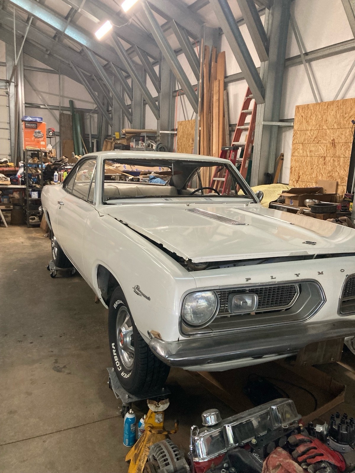 Plymouth-Barracuda-1968-Sedan