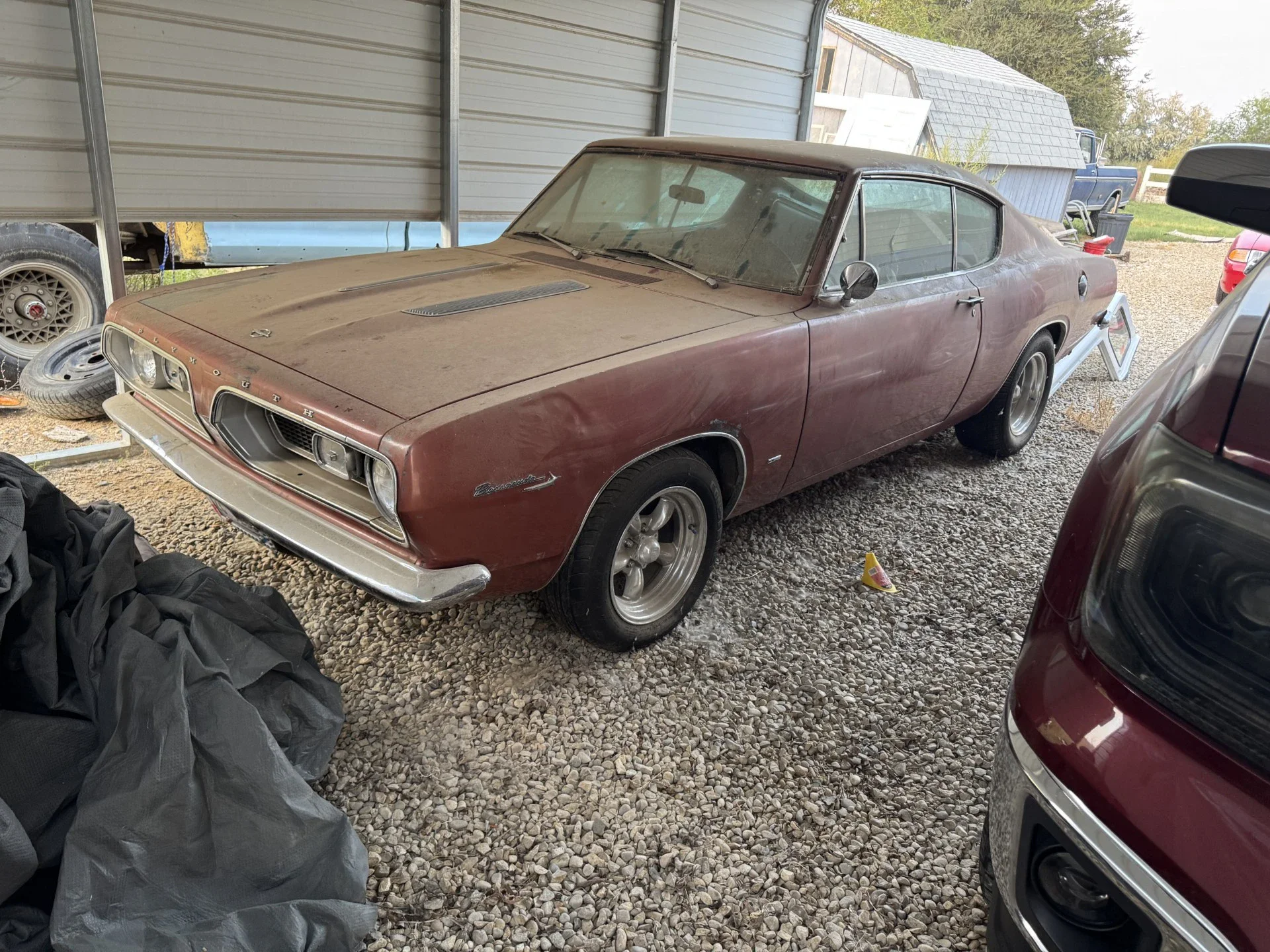 Plymouth-Barracuda-1969-Brown-Off-White