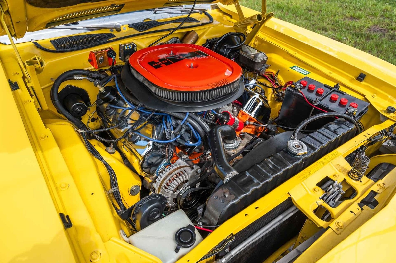 Plymouth-Barracuda-1970-2-Door-15
