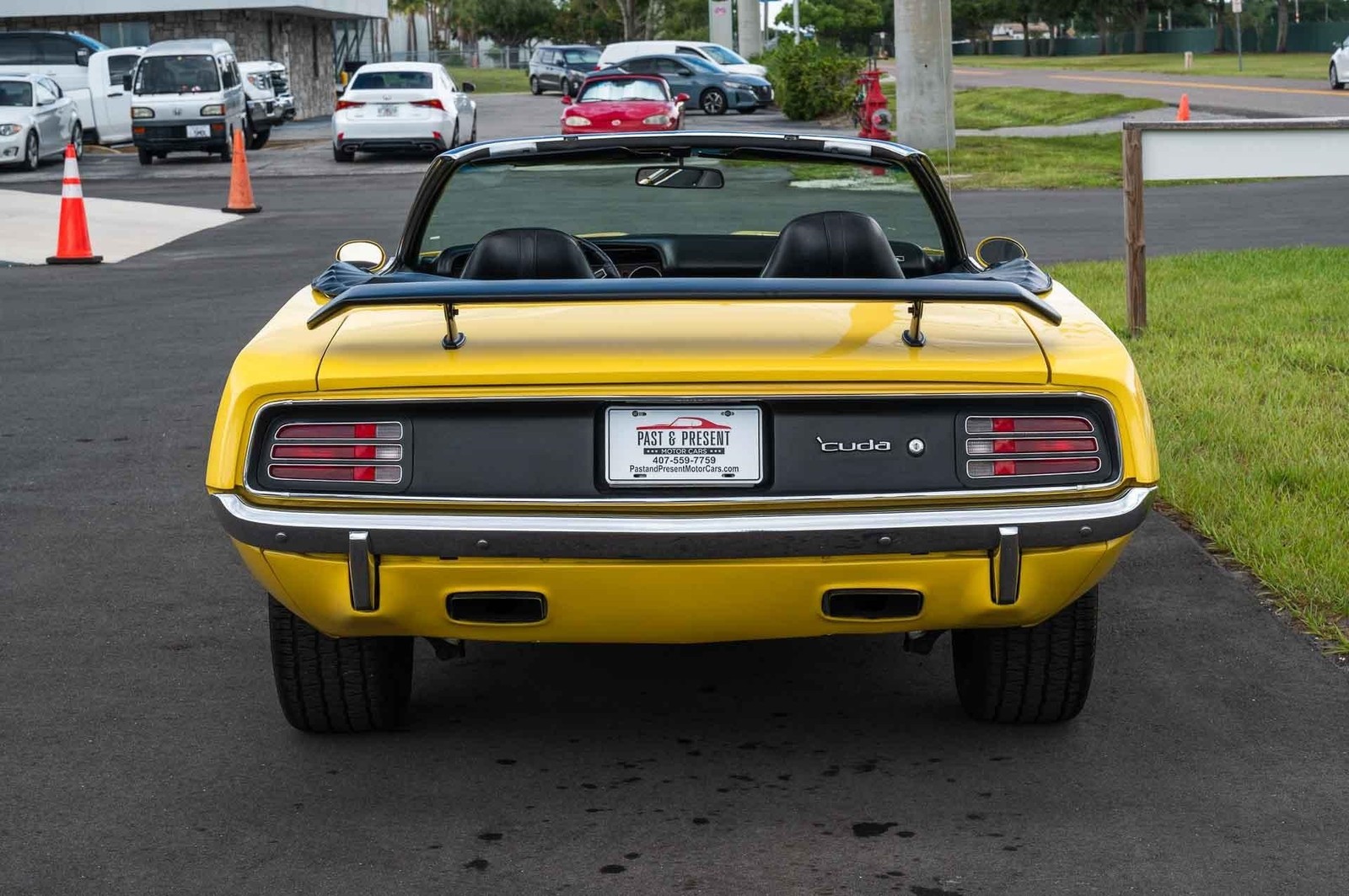 Plymouth-Barracuda-1970-2-Door-28
