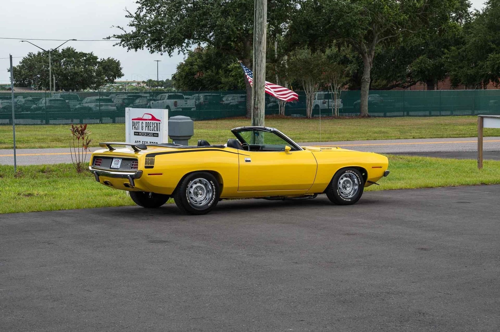 Plymouth-Barracuda-1970-2-Door-34