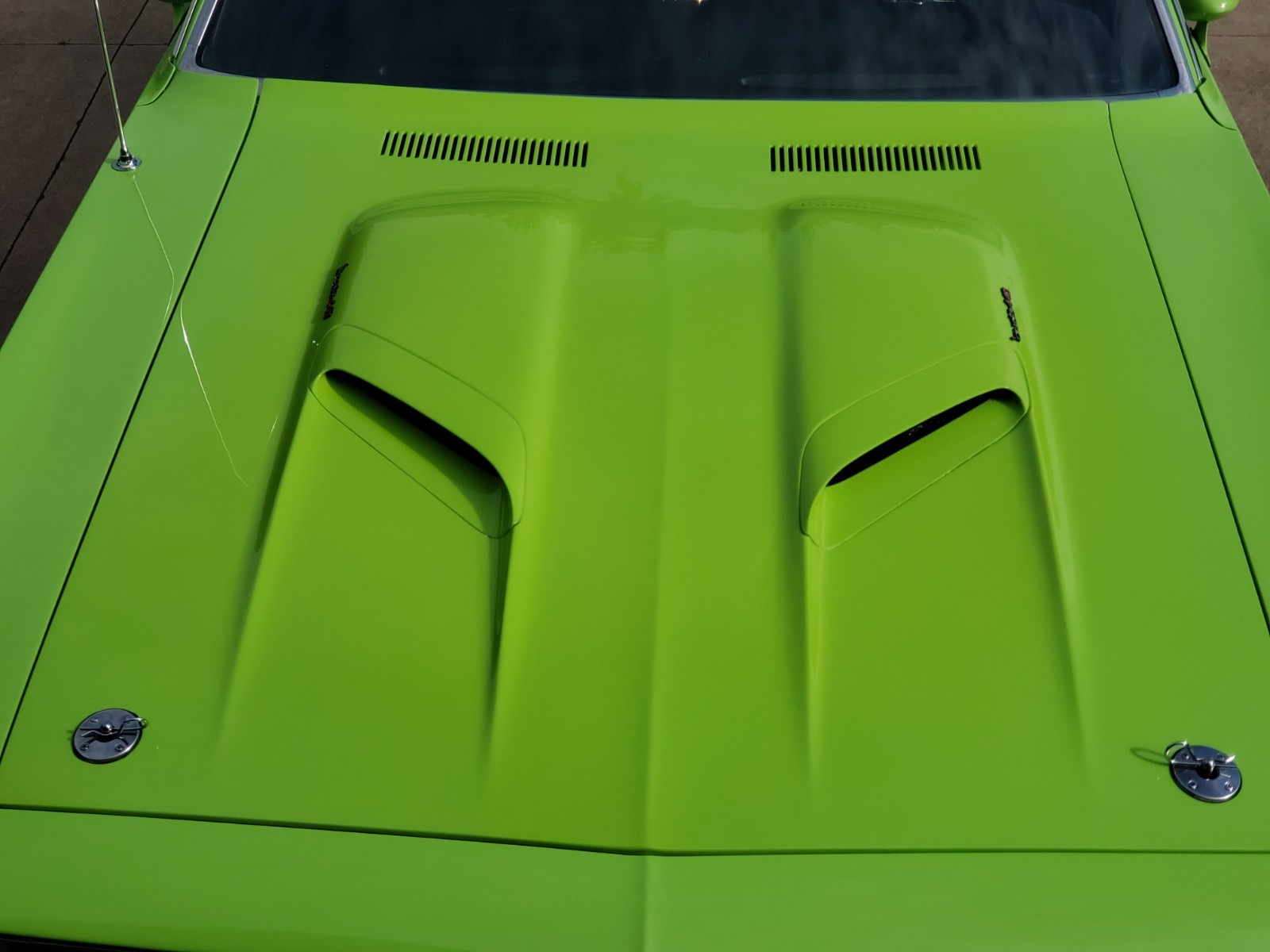 Plymouth-Barracuda-1970-Coupe-3