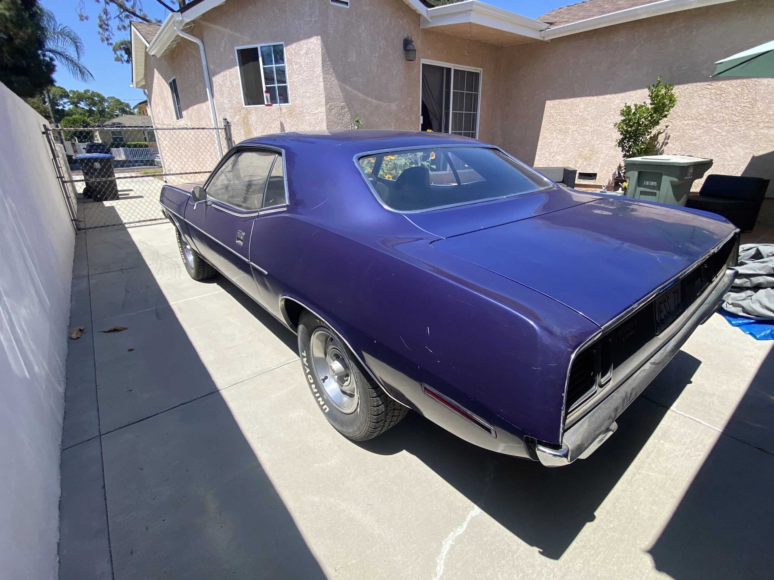 Plymouth-Barracuda-1971-Purple-Gray-14