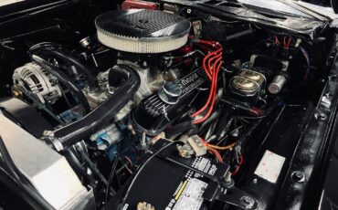Plymouth-Barracuda-1973-Coupe-11