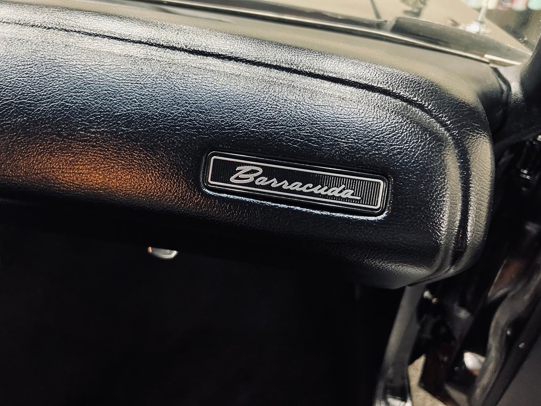 Plymouth-Barracuda-1973-Coupe-26