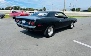 Plymouth-Barracuda-1973-Coupe-5