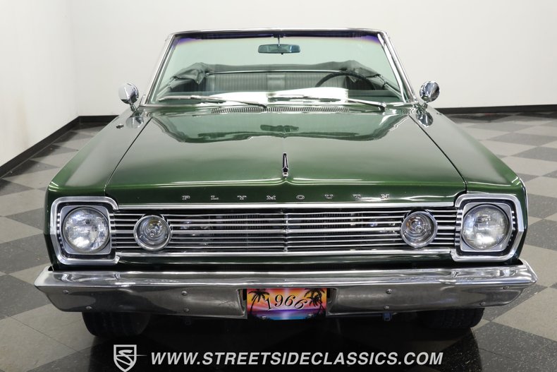 Plymouth-Belvedere-1966-Dark-Green-Black-17