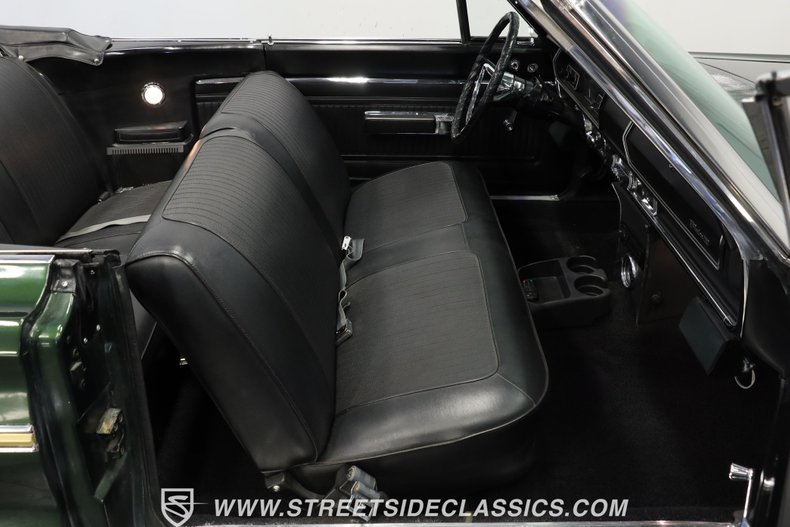 Plymouth-Belvedere-1966-Dark-Green-Black-2