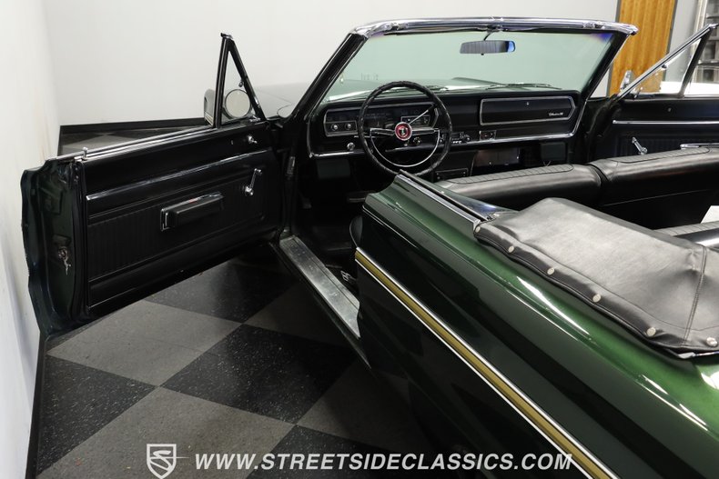Plymouth-Belvedere-1966-Dark-Green-Black-33