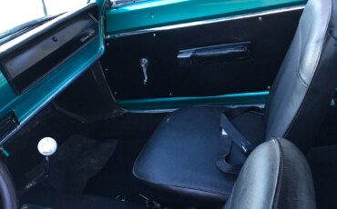 Plymouth-Belvedere-1966-Turquoise-Black-2