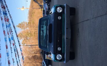 Plymouth-Belvedere-1966-Turquoise-Black-4
