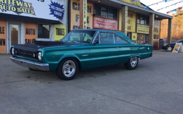 Plymouth-Belvedere-1966-Turquoise-Black-5